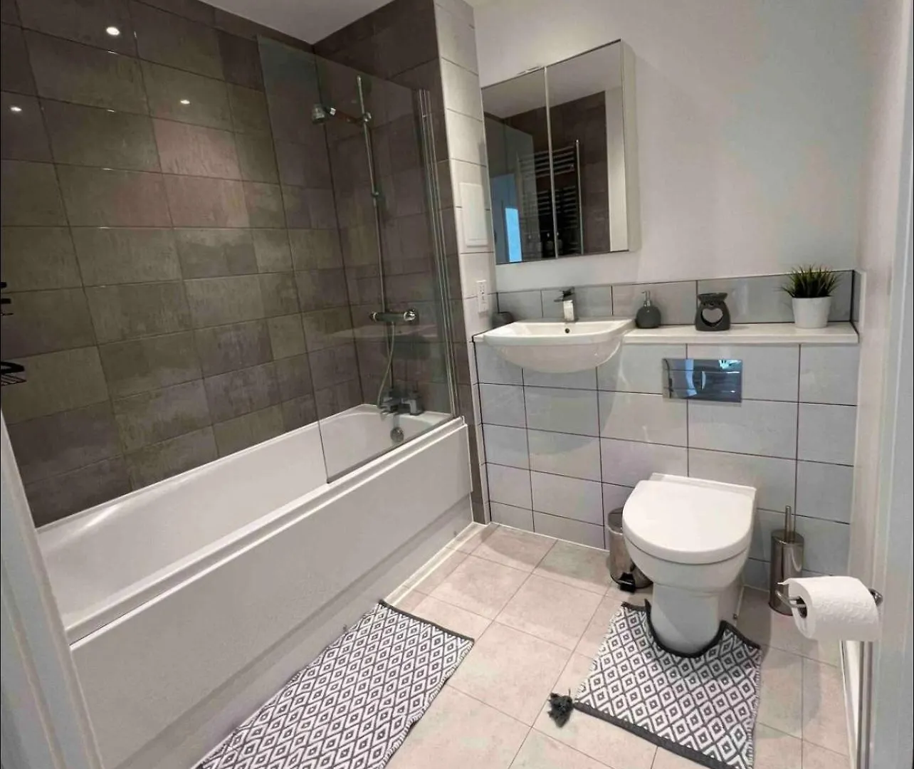 Private Room In London With Balcony 0*,